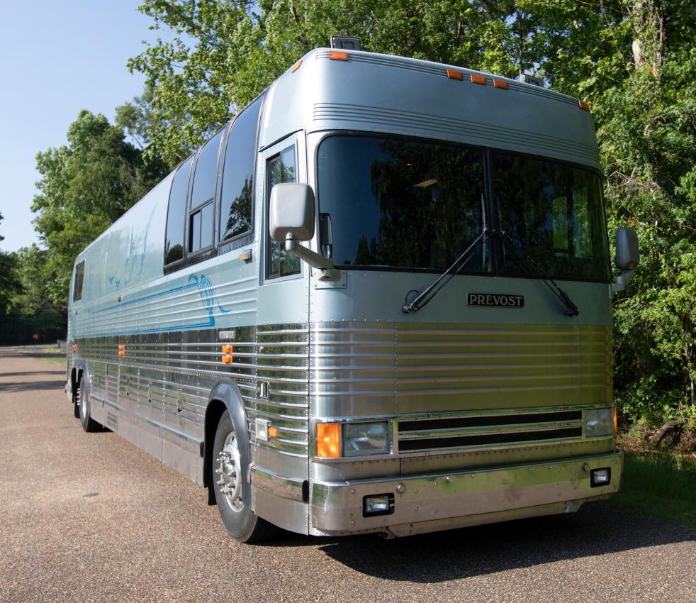 Garth Brooks' Personally Owned Prevost XL Tour Bus