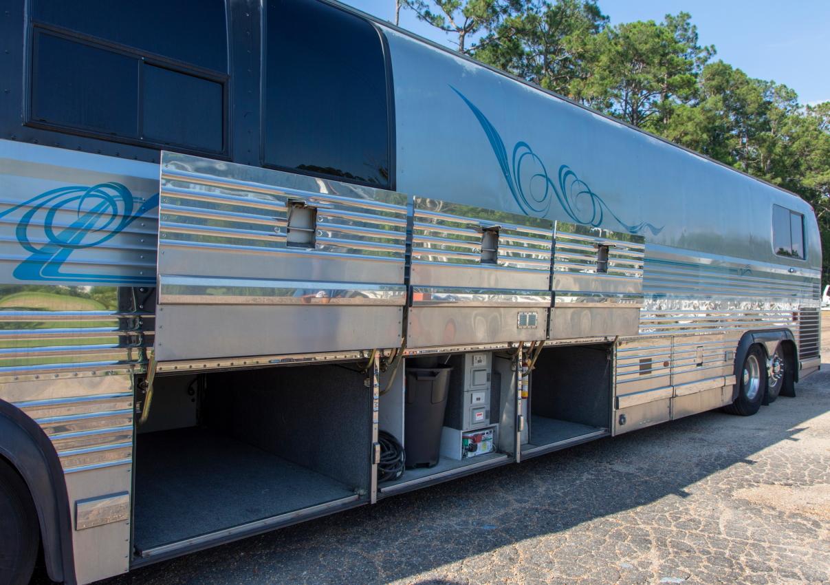 Garth Brooks' Personally Owned Prevost XL Tour Bus