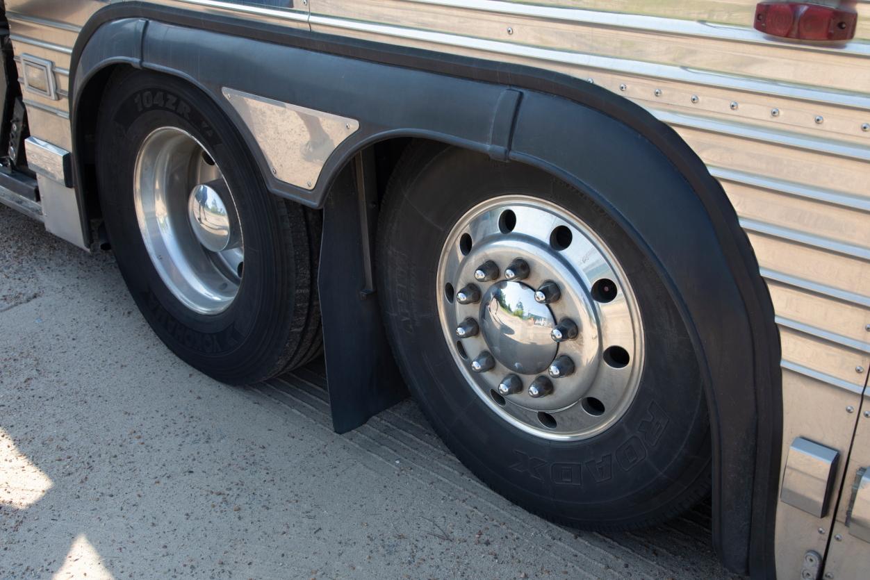 Garth Brooks' Personally Owned Prevost XL Tour Bus