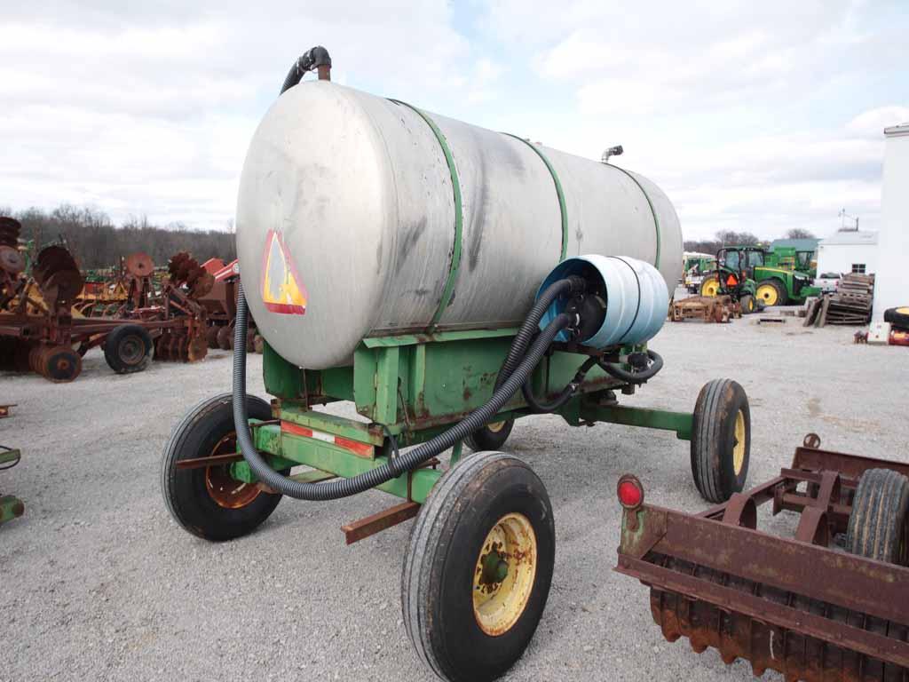 ALUMINUM 1000 GAL WATER 4 WHEEL WAGON