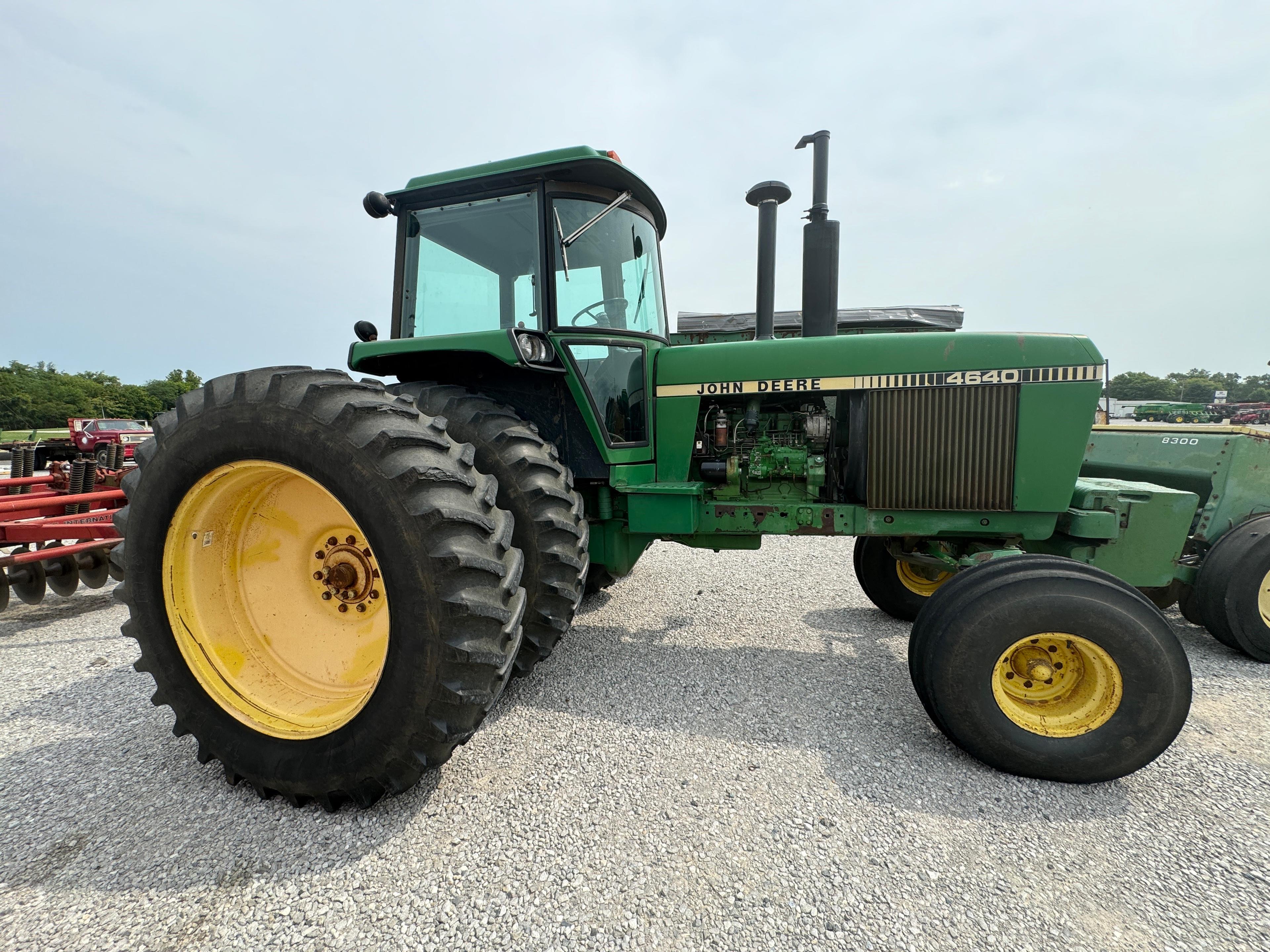 JD 4640 TRACTOR