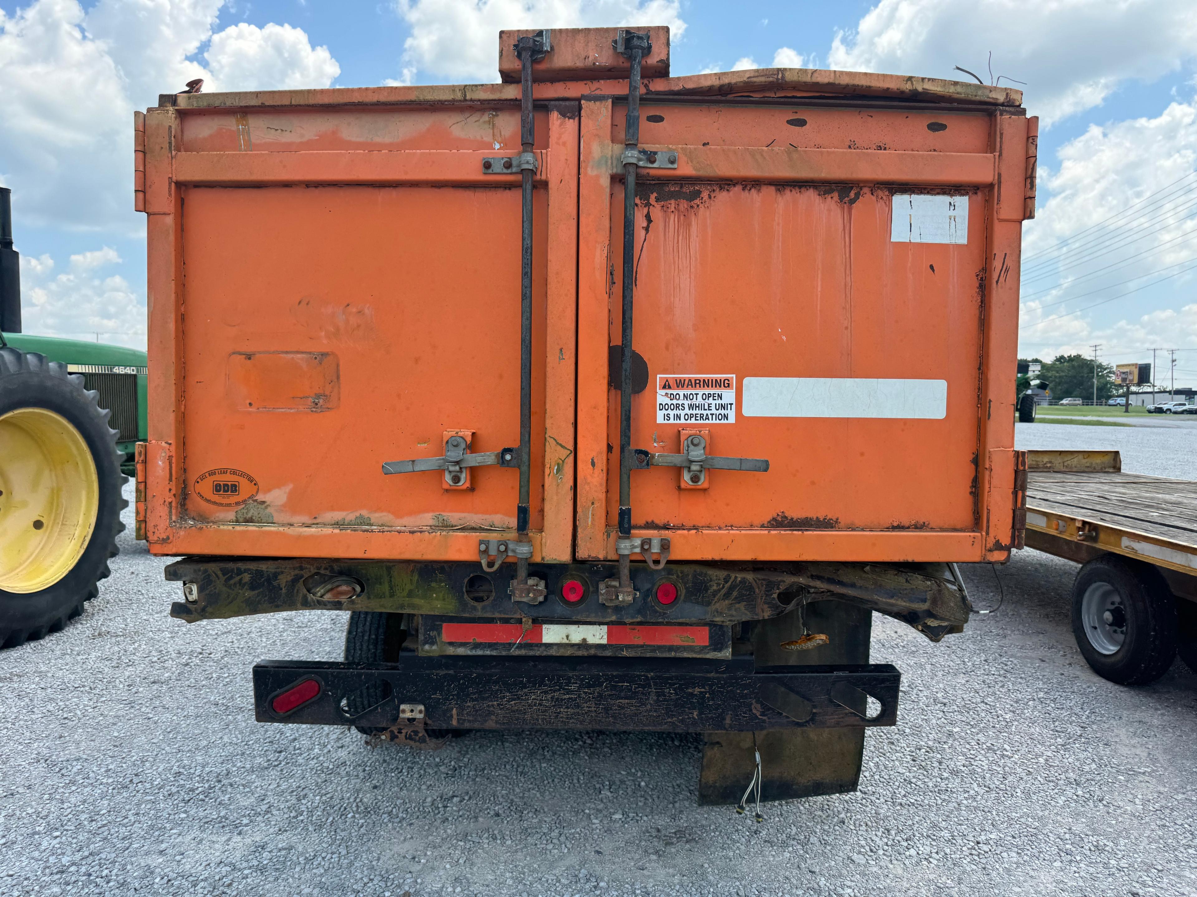 DUMP TRAILER