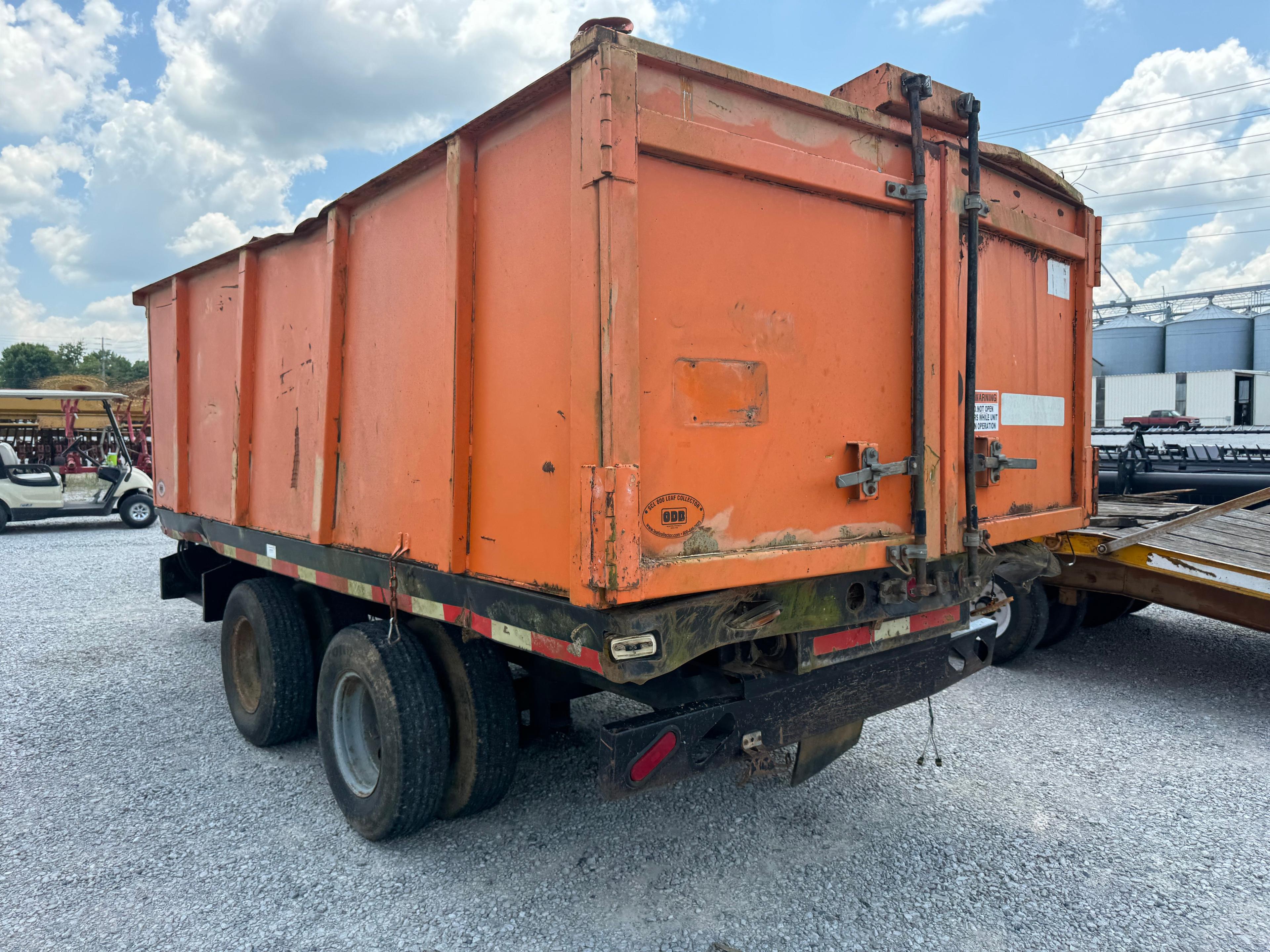 DUMP TRAILER