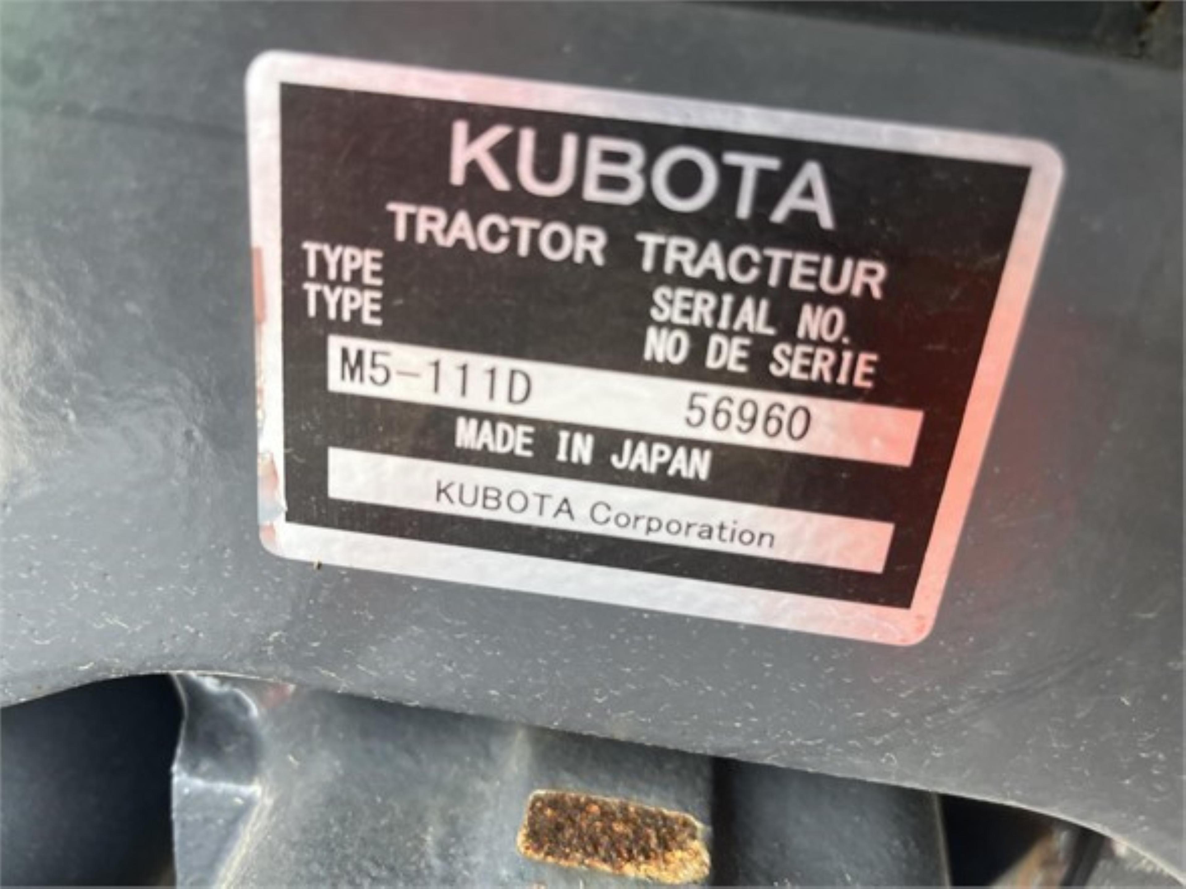 KUBOTA M5-111 TRACTOR