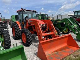 KUBOTA M5-111 TRACTOR