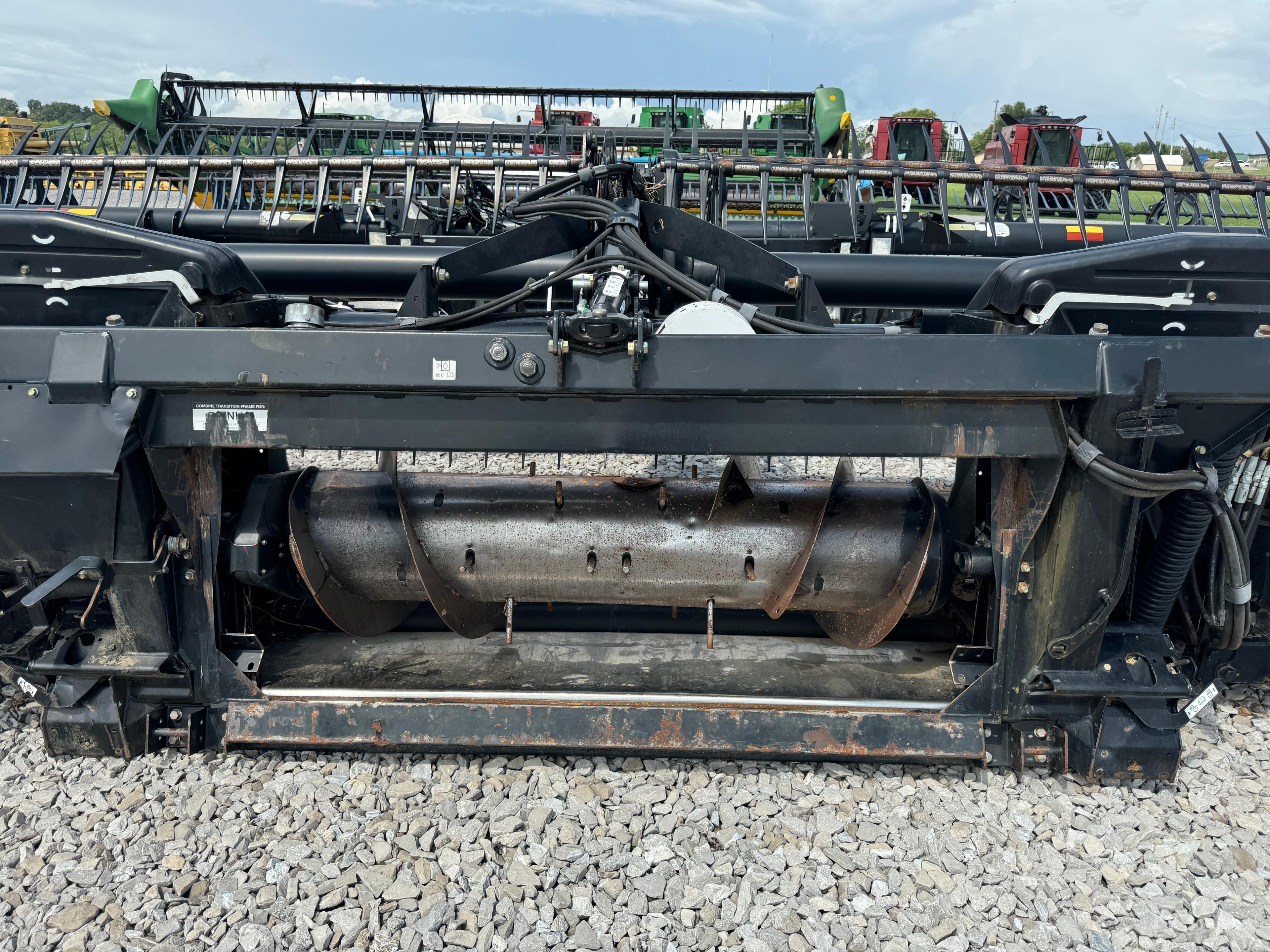 MACDON FD75 PLATFORM