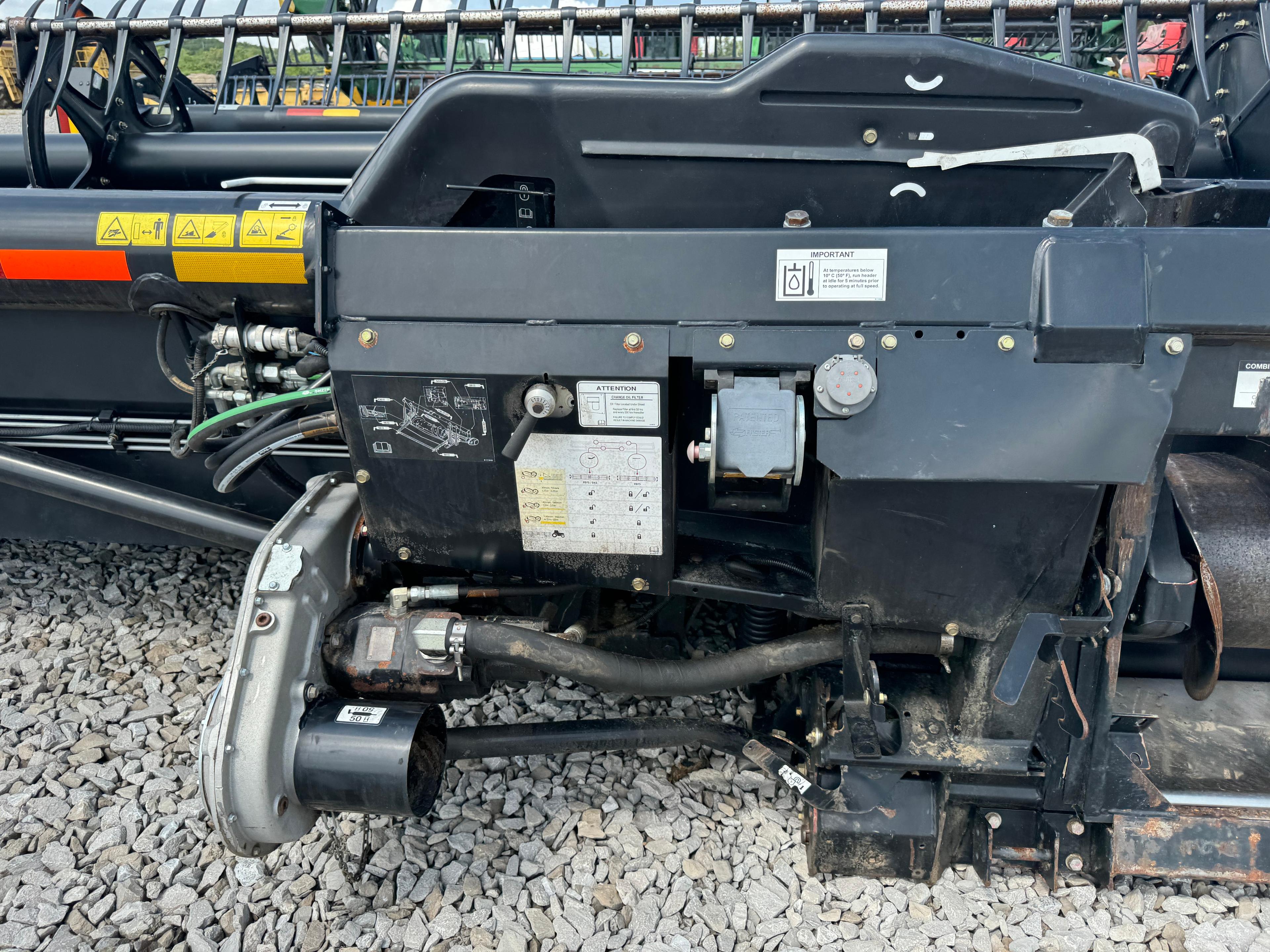 MACDON FD75 PLATFORM