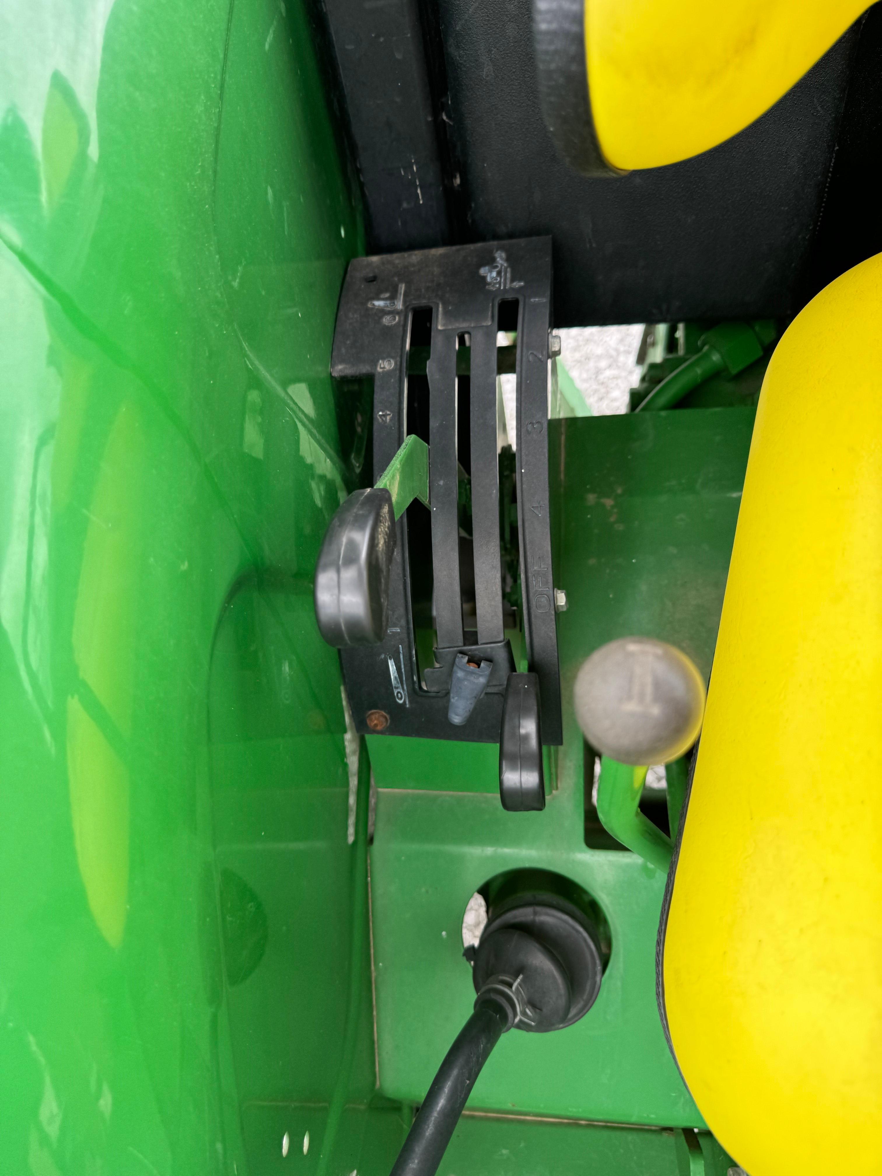 JD 5065E TRACTOR