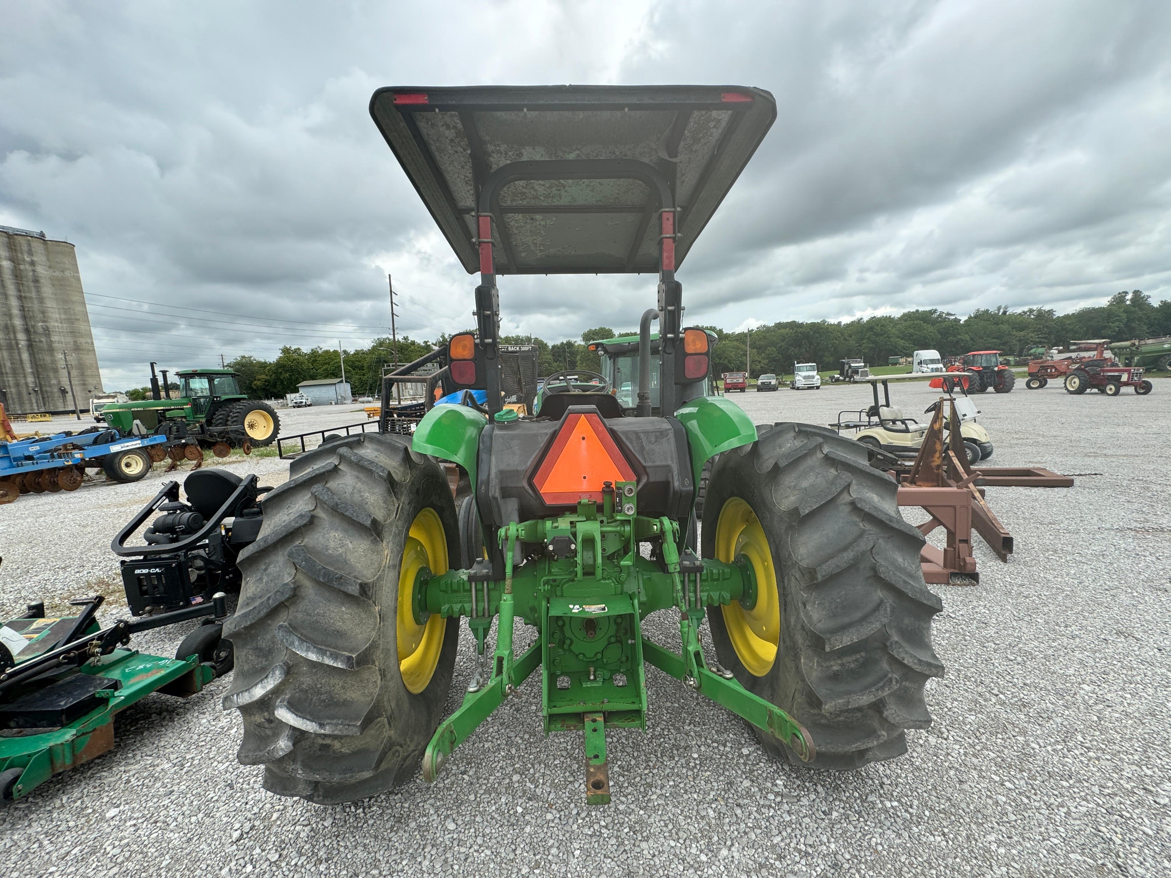 JD 5065E TRACTOR