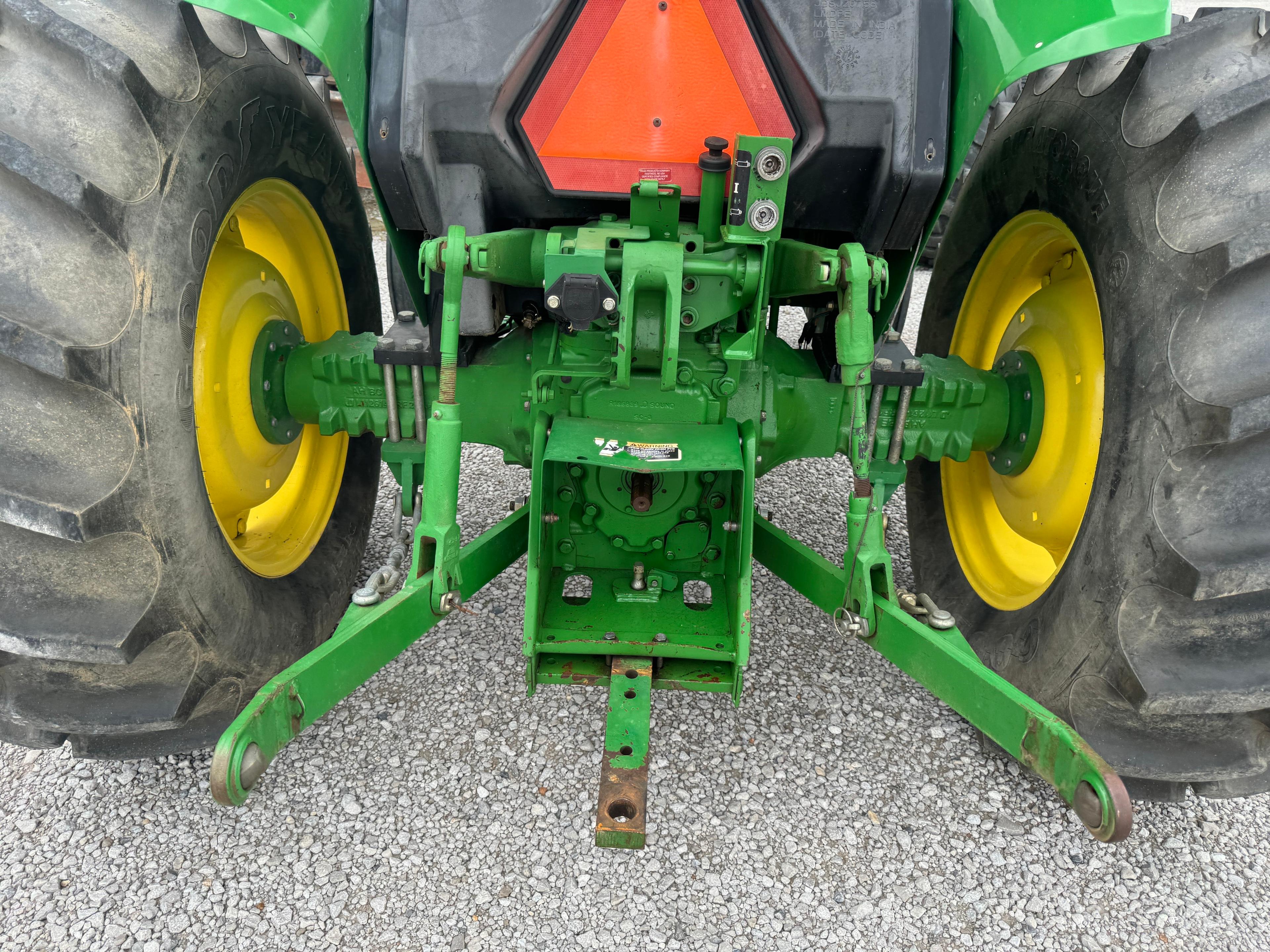 JD 5065E TRACTOR