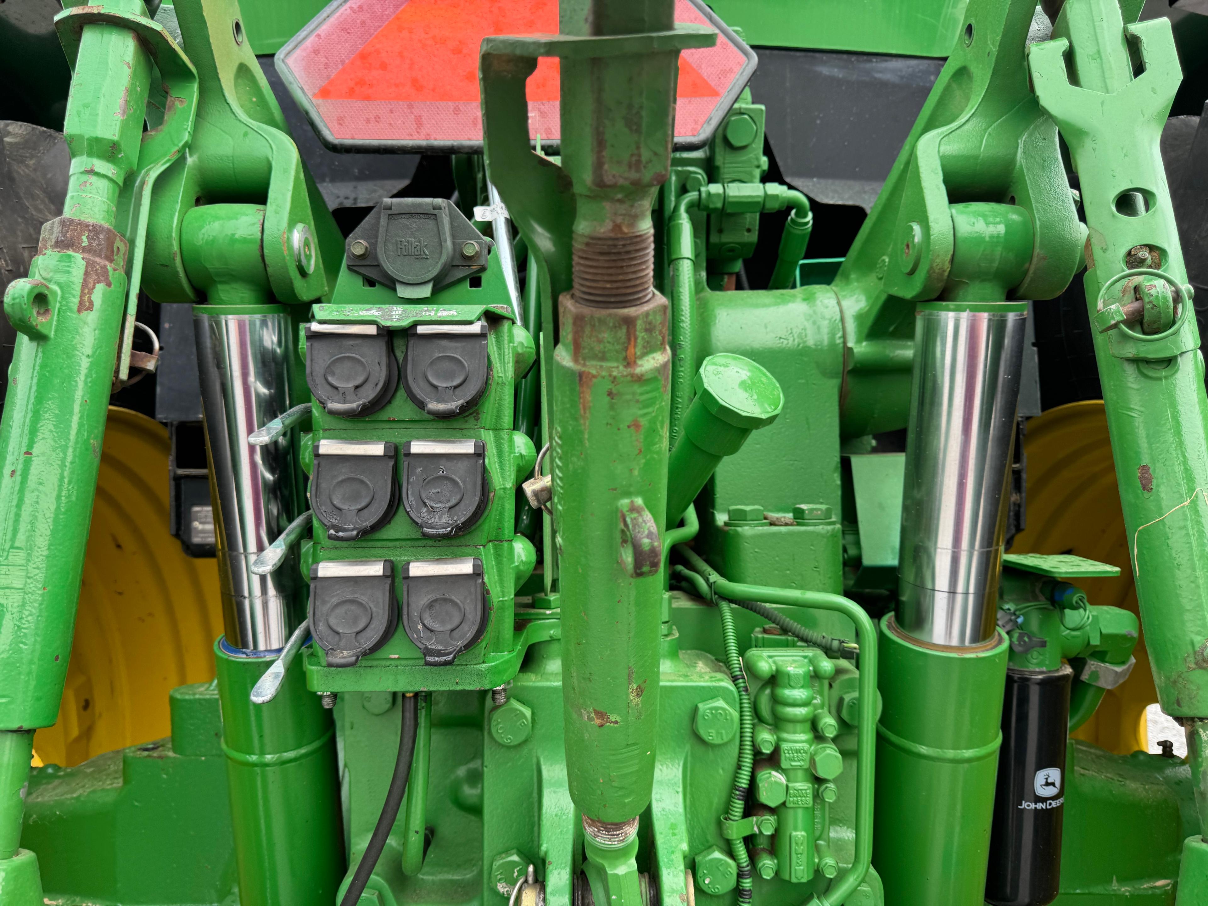 JD 7810 TRACTOR