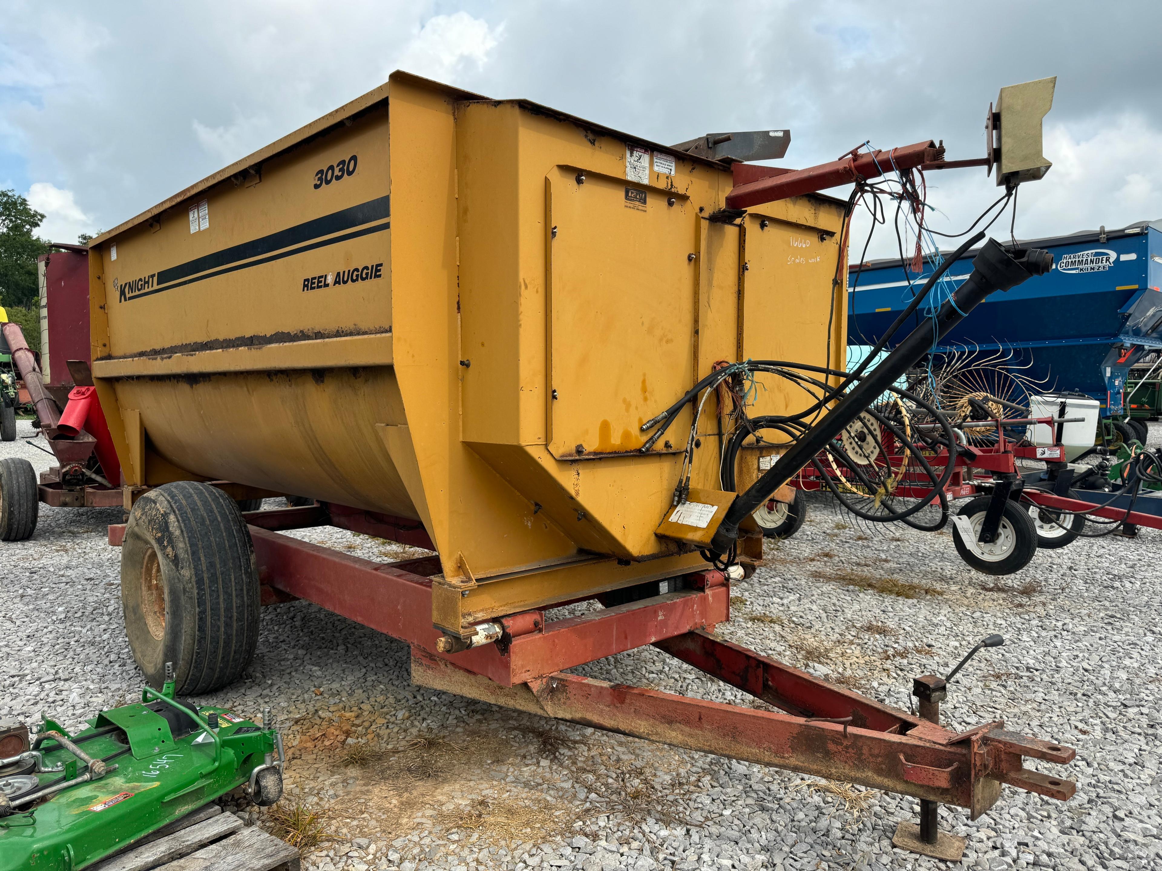 KNIGHT 303 MIXER WAGON