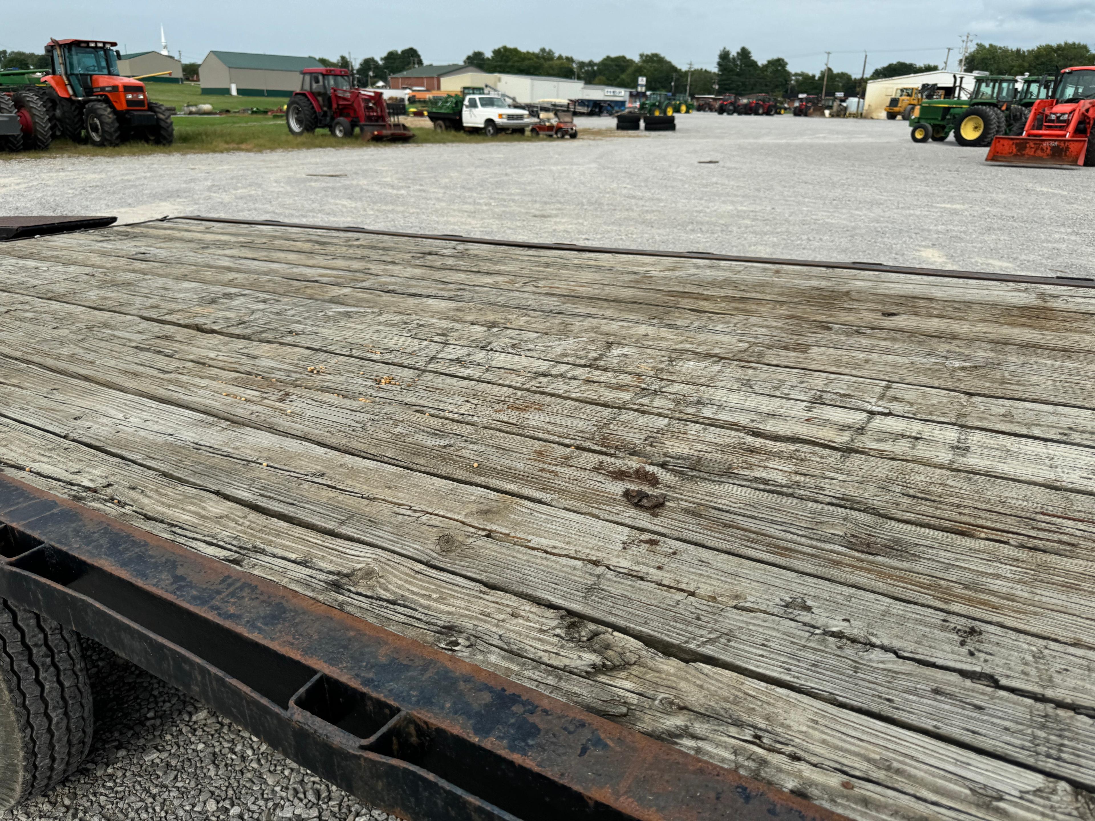FLATBED TRAILER