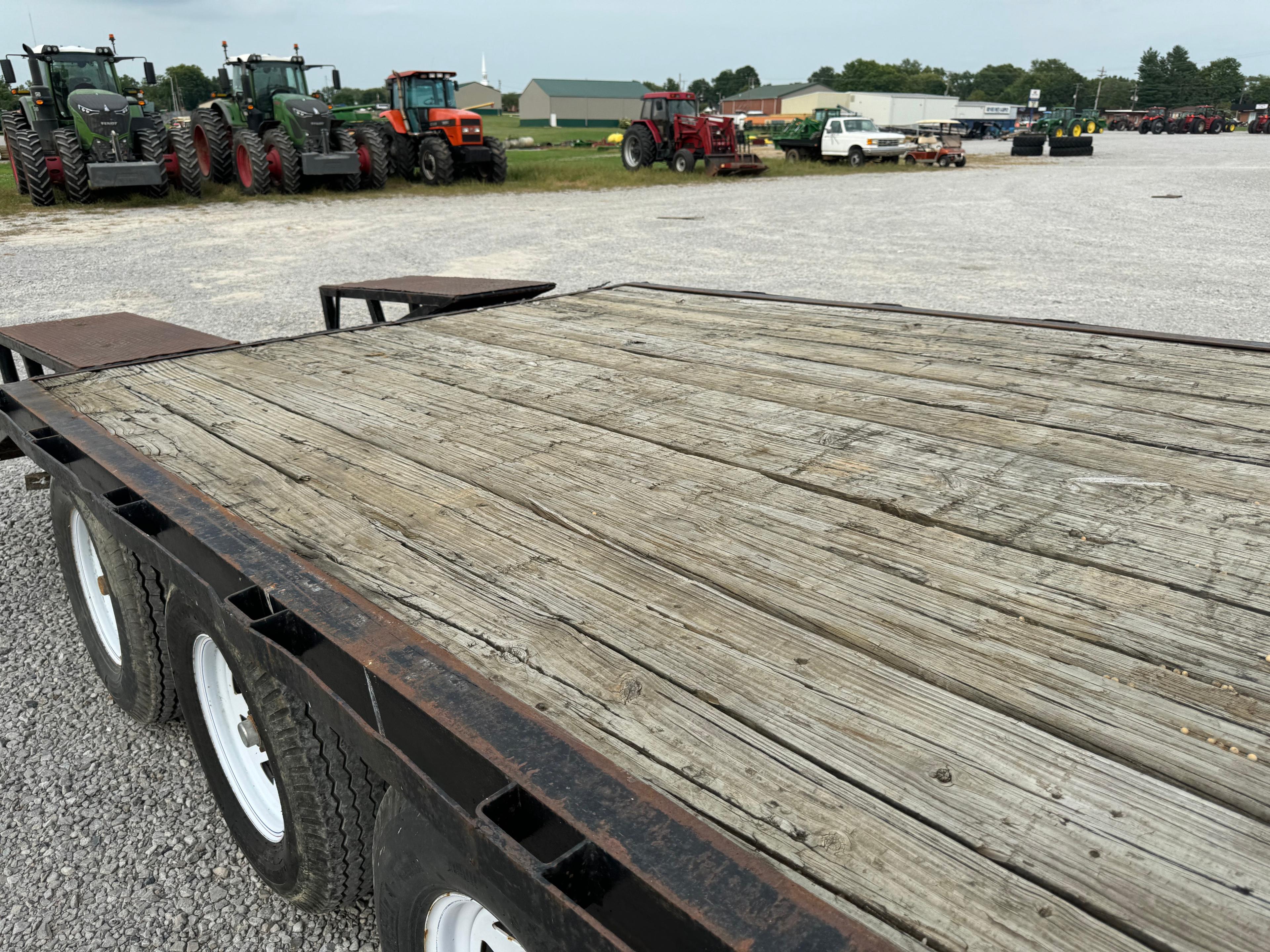 FLATBED TRAILER