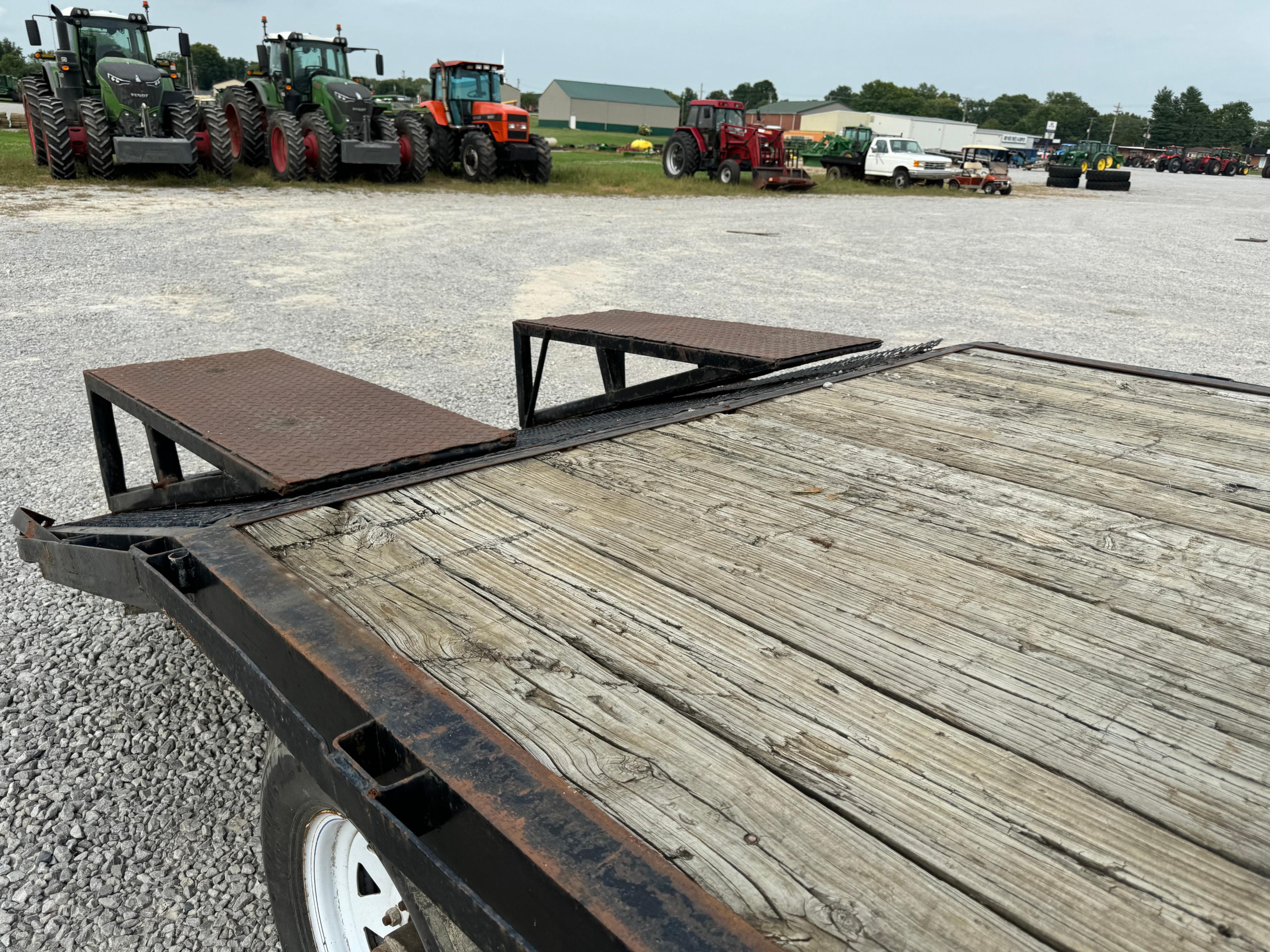 FLATBED TRAILER