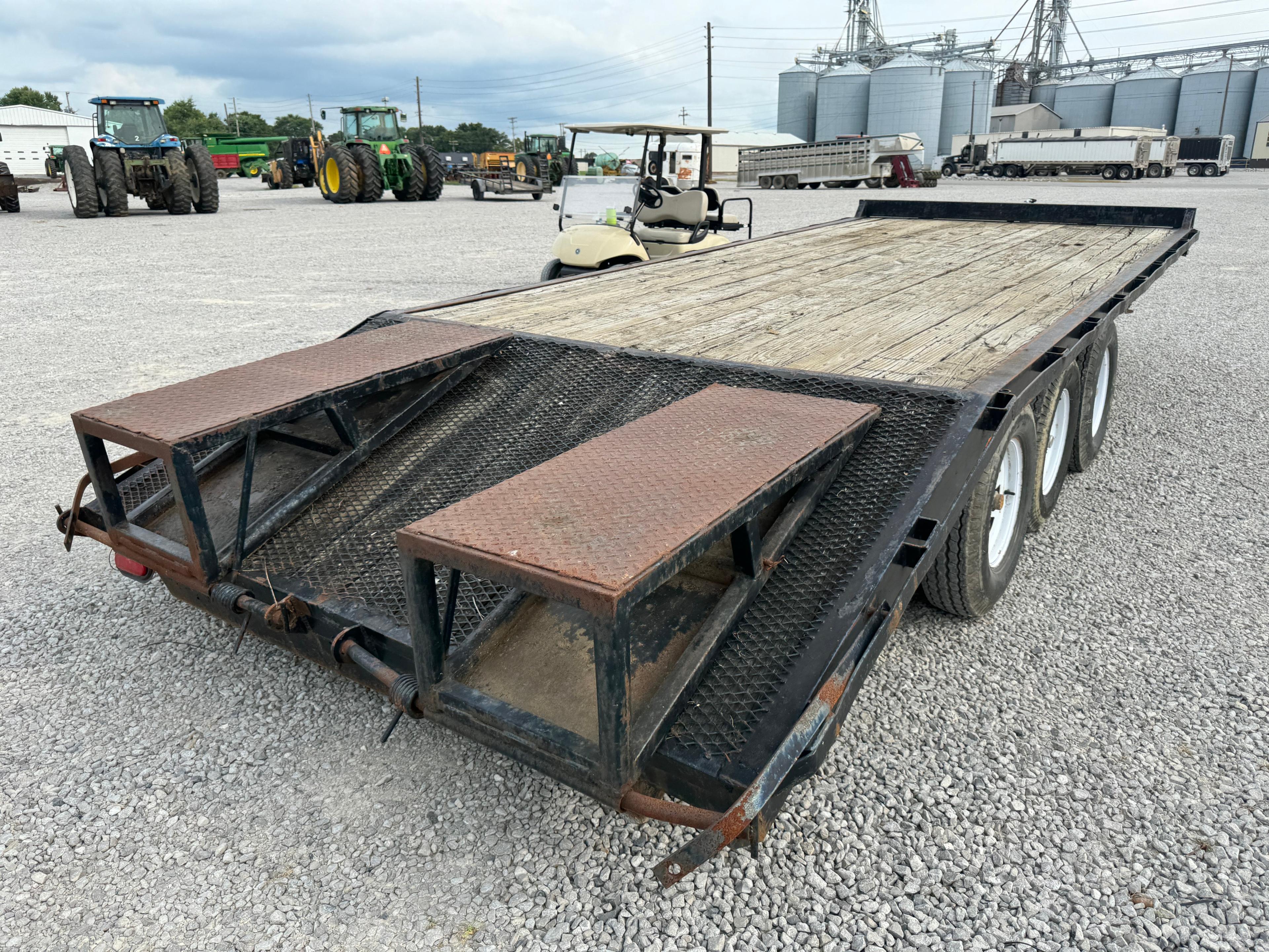 FLATBED TRAILER