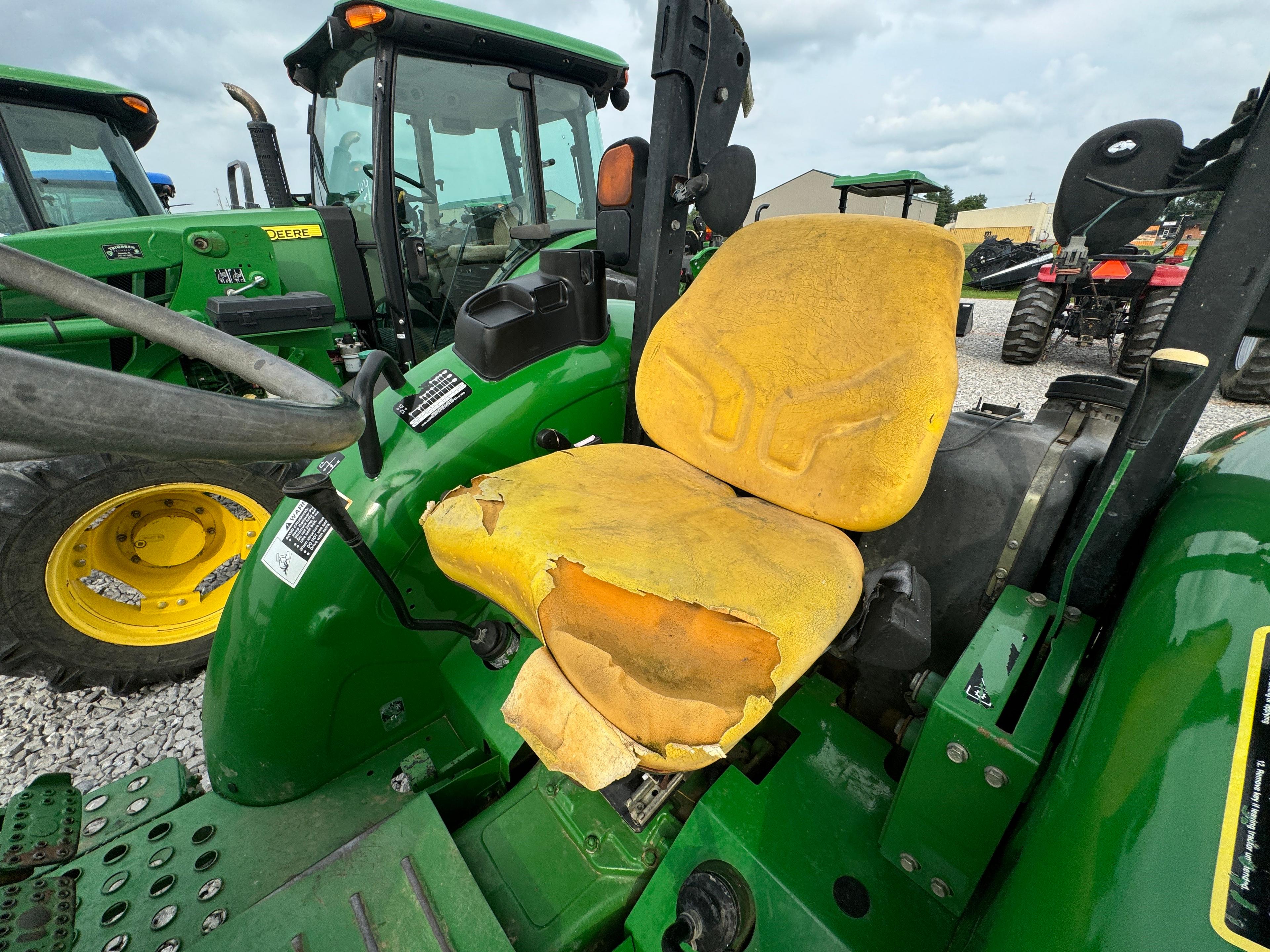 JD 5055E TRACTOR