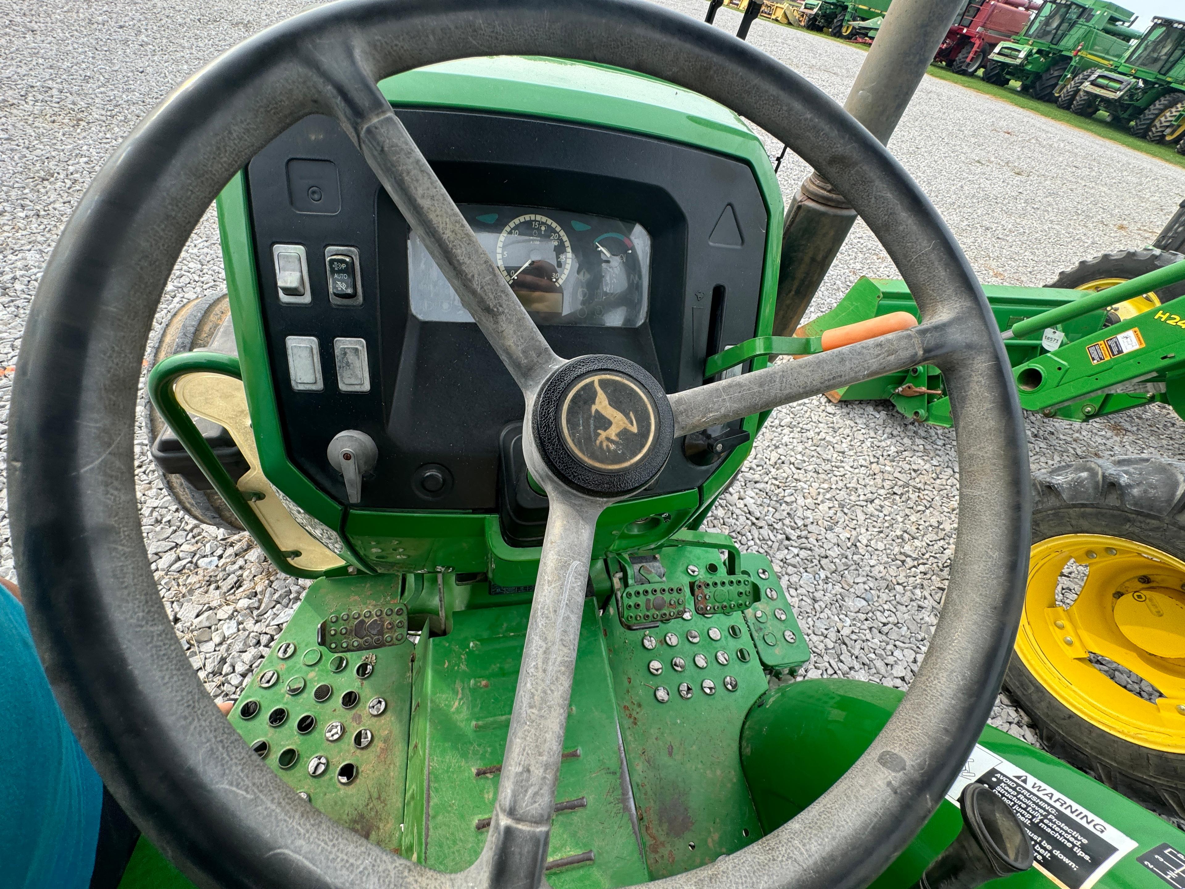 JD 5055E TRACTOR