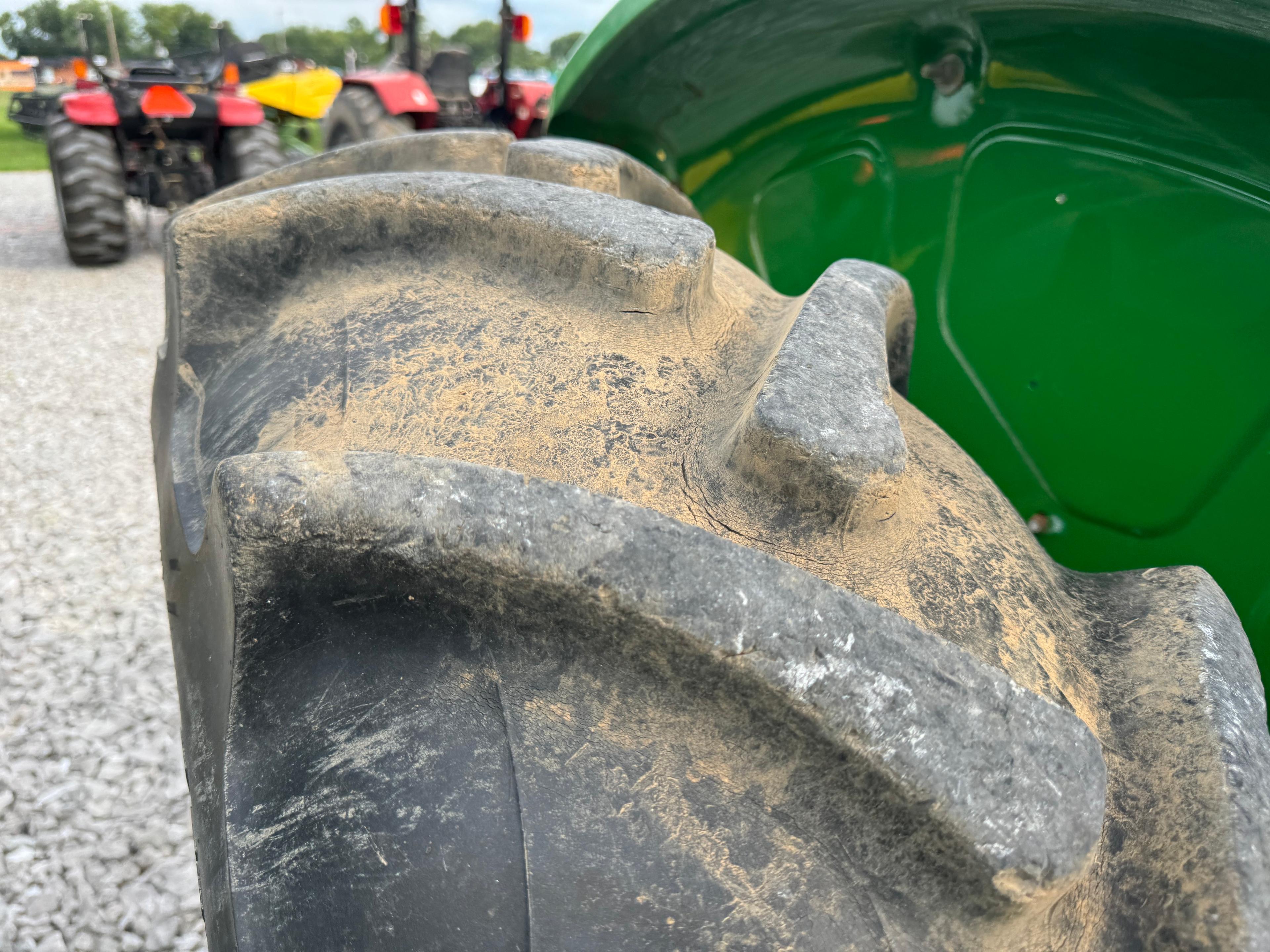 JD 5055E TRACTOR