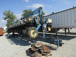 Kinze 2600 Planter, 16/31 N/T, 14" Openers