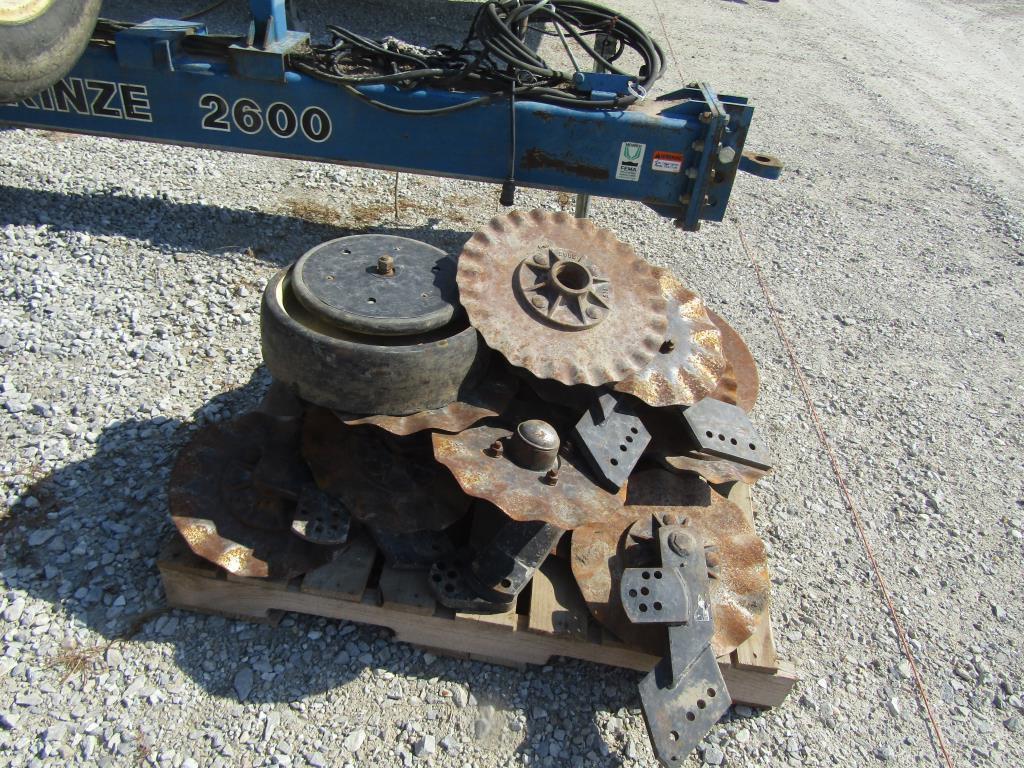 Kinze 2600 Planter, 16/31 N/T, 14" Openers