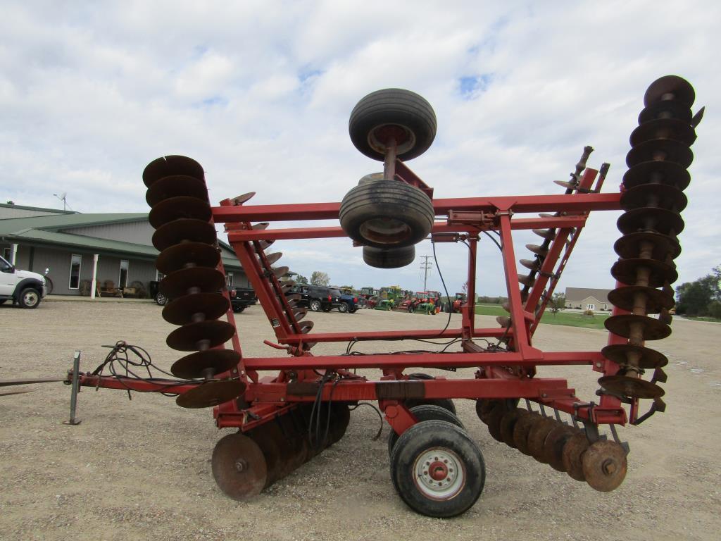 CIH 3900 Disk Tandem, 28'9" Wide, Hyd Fold Wings,