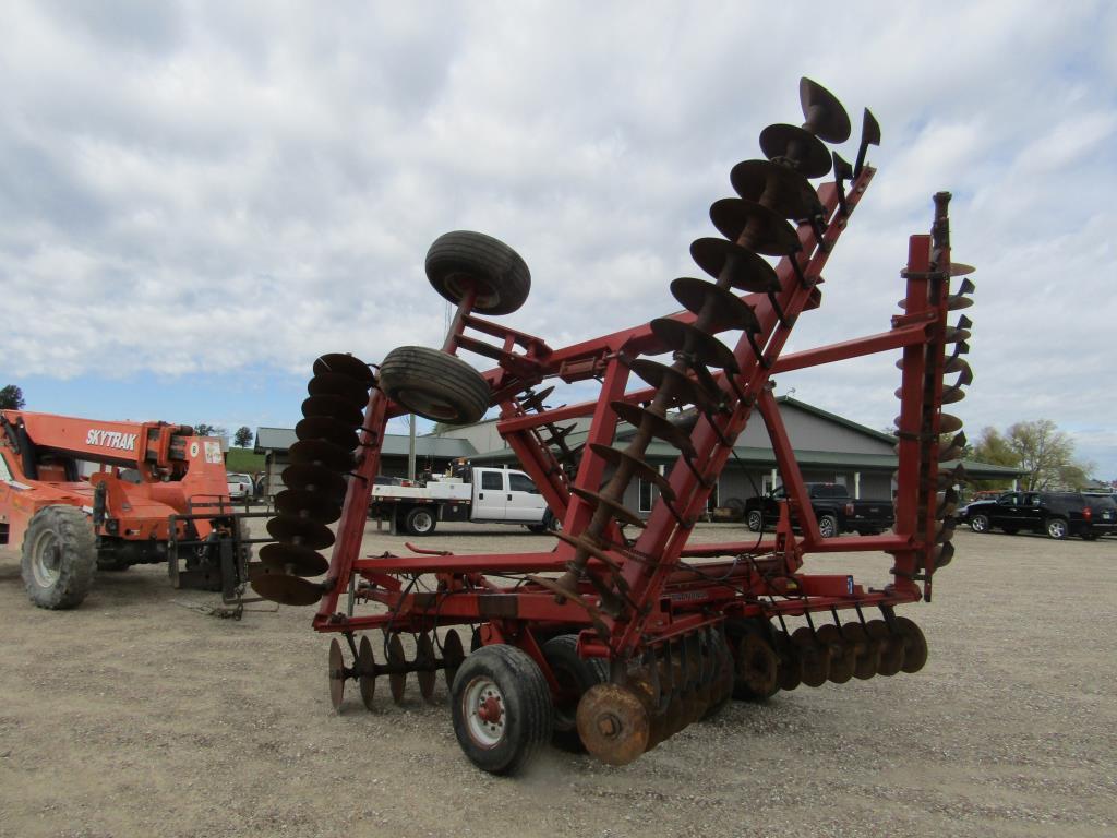 CIH 3900 Disk Tandem, 28'9" Wide, Hyd Fold Wings,
