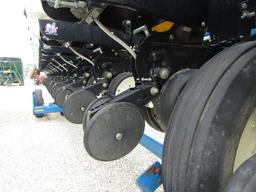 Kinze 3600  Planter '06 16R30 W/ Corn & Bean