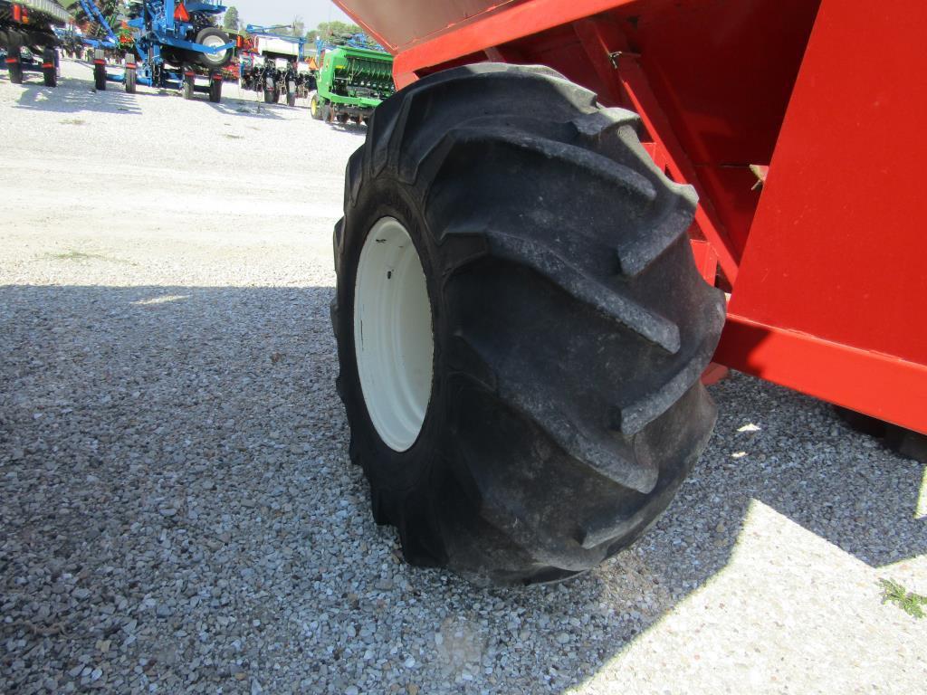 EZ Trail, Grain Cart, SM 1000 PTO, 28L26, Side