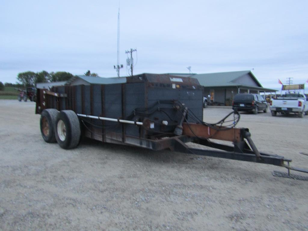 Meyer 700 Manure Spreader