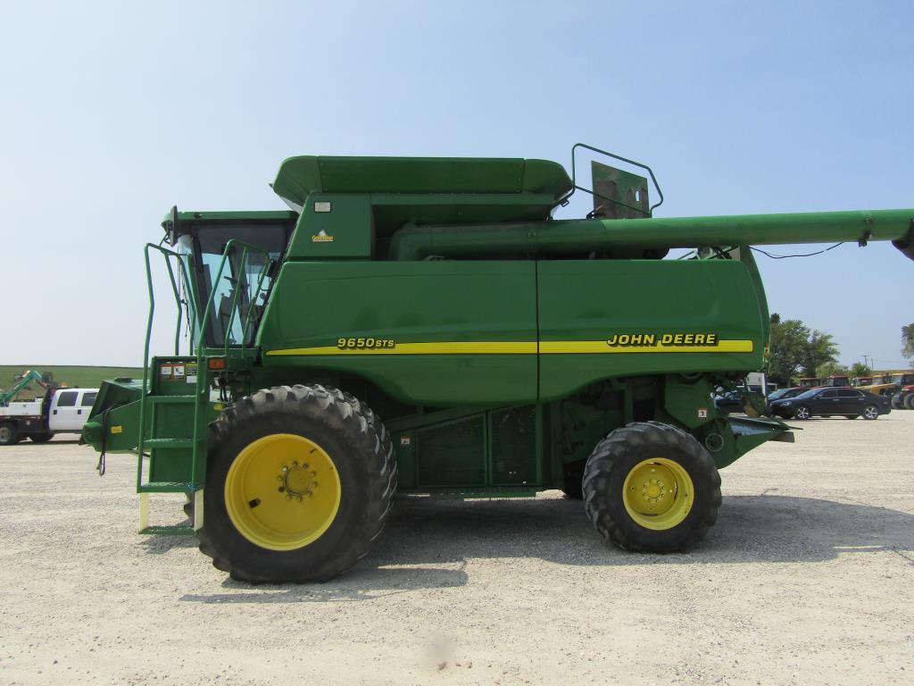 JD 9650 STS Combine 2WD, 5661/3638 Hr, Ag Leader