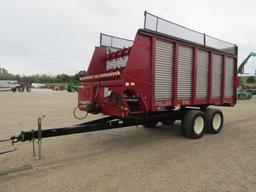 Miller Pro  5200-18, Forage Wagon Sn: 16-03690,
