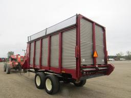 Miller Pro  5200-18, Forage Wagon Sn: 16-03690,