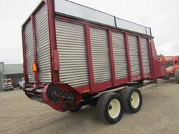 Miller Pro  5200-18, Forage Wagon Sn: 16-03690,