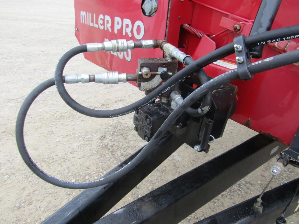 Miller Pro  5200-18, Forage Wagon Sn: 16-03690,