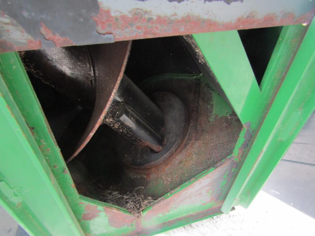 Demco Grain Cart 750, '14, 600 Acres of Grain