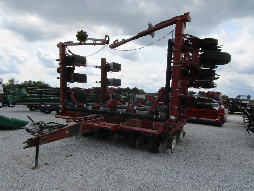 White 6100 Planter 12/23 SN:604755