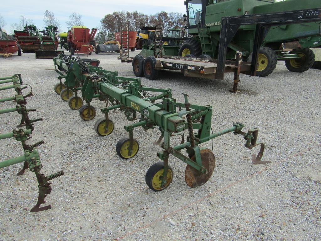 JD Cultivator, 6R