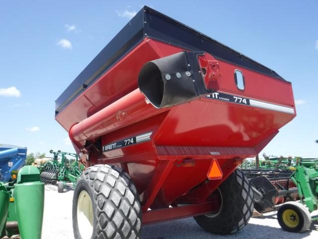 Brent 774 Grain Cart, SN: 419532-31, Corner