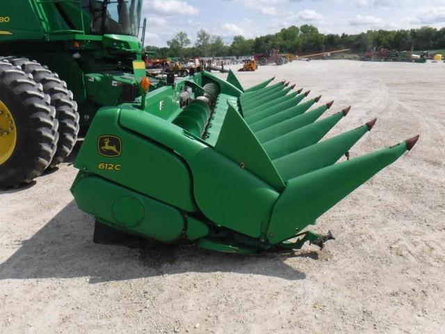 JD 612 Stalkmaster Corn Head, 2011 Year