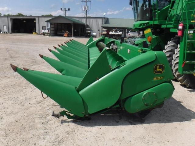 JD 612 Stalkmaster Corn Head, 2011 Year