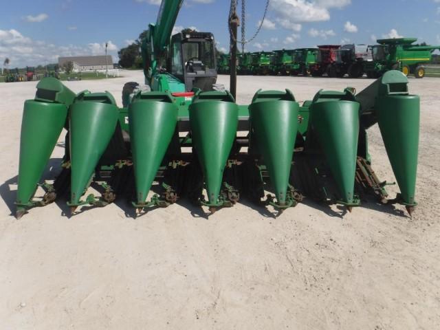 JD 693 CornHead, SN:H00693X670592