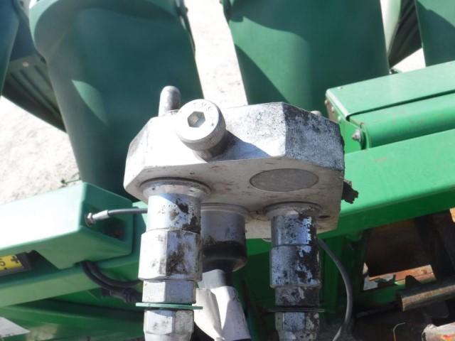 JD 693 CornHead, SN:H00693X670592