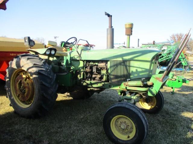 JD 3010 Shows 2952 Hrs, Synco Range, 2 Hyd,
