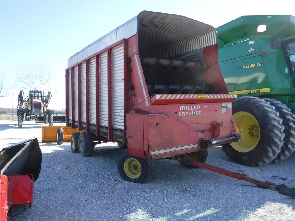 Miller Pro 4100 Forage Wagon 16' Frt unload 540pto