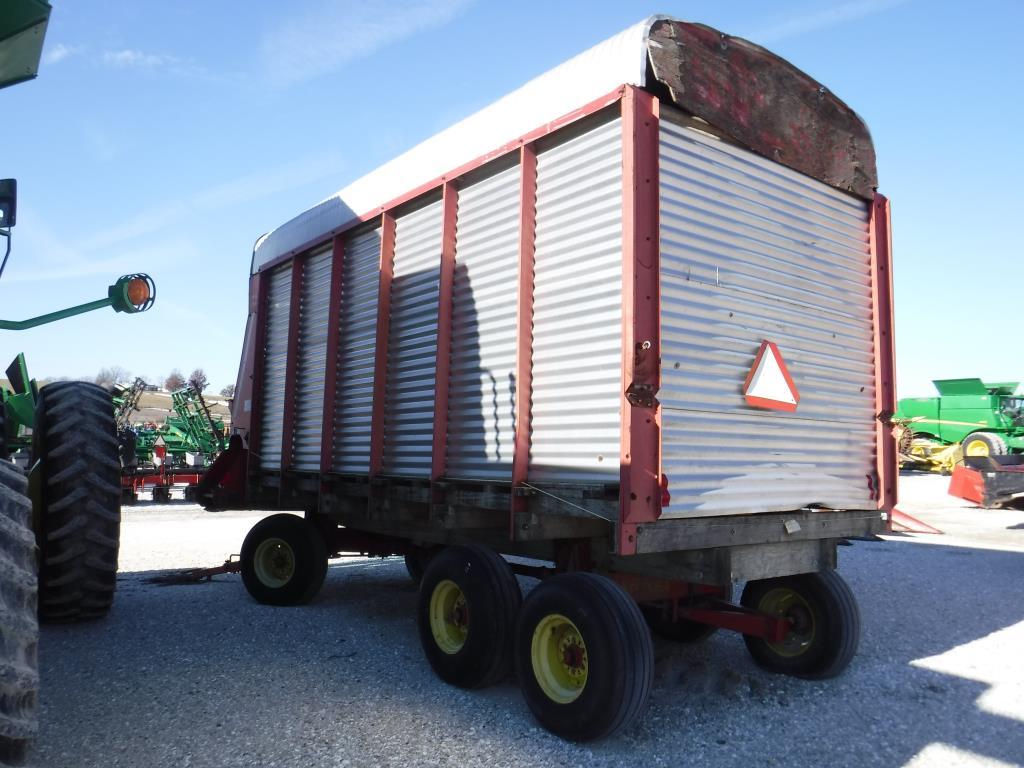 Miller Pro 4100 Forage Wagon 16' Frt unload 540pto