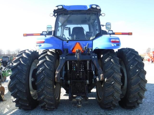 NH T8-390 Tractor