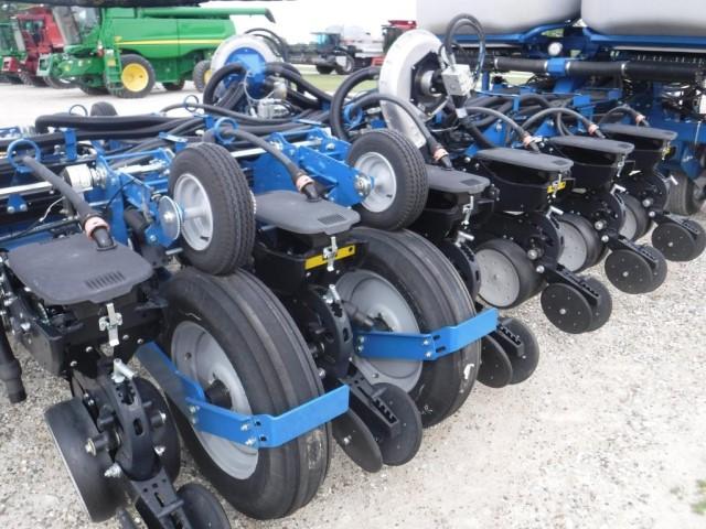 Kinze 4900 Planter, 2014 Year