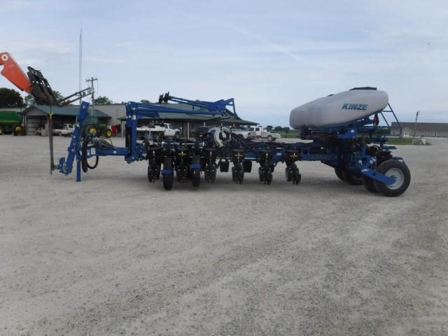 Kinze 4900 Planter, 2014 Year