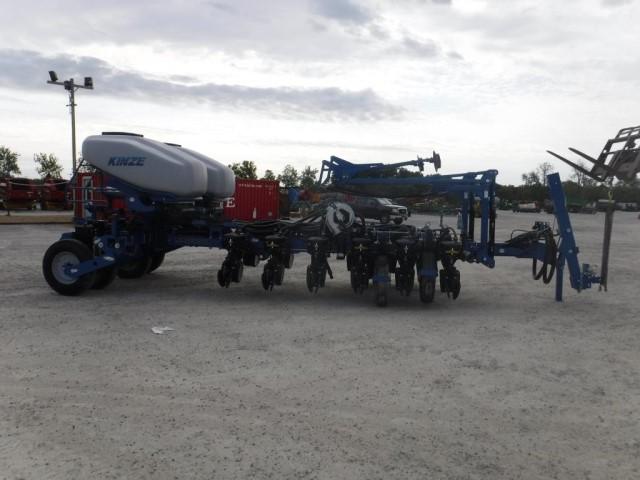 Kinze 4900 Planter, 2014 Year